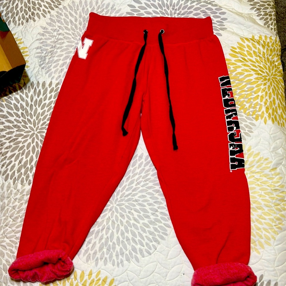 Women’s ‘Nebraska Huskers’ Joggers 🏃‍♀️